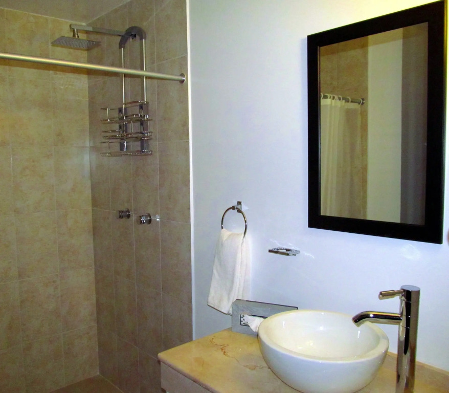 Hotel & Suites PF