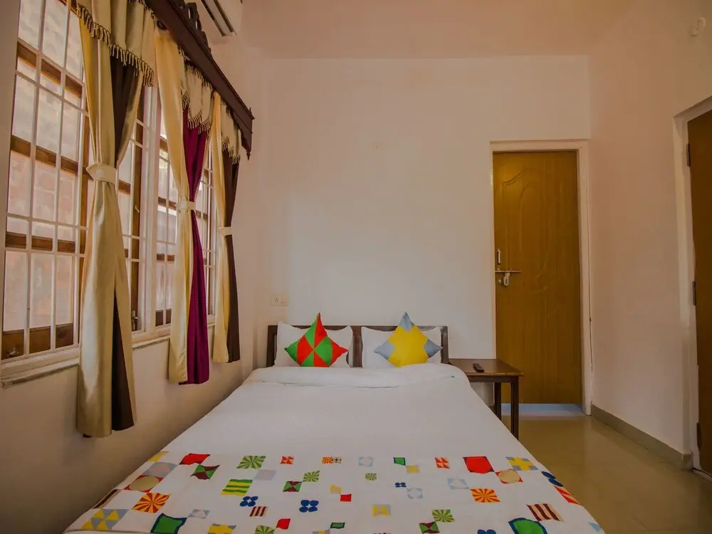 OYO 14025 Home Beach Facing 1BHK Mandrem