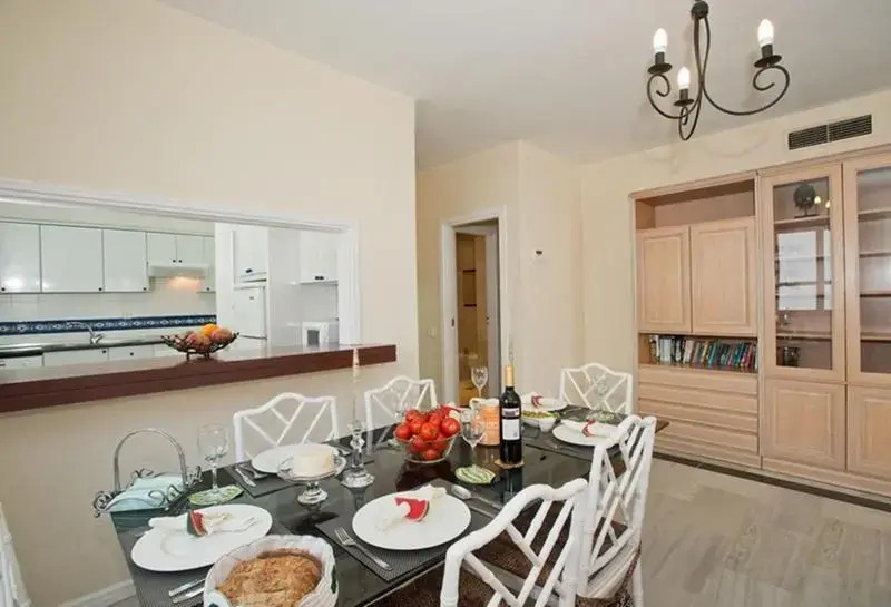 Apartment in Marbella, Malaga 102957