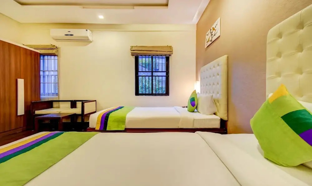 Crest Hotel