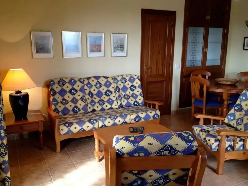 Apartamentos El Charcon