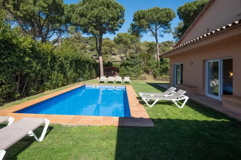 5 Bedroom House in Begur with Private Pool And Garden (Ref.H53)