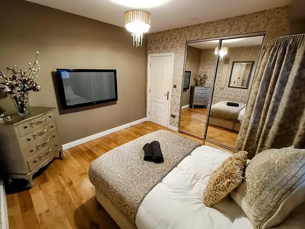Homebird Property - Carter Knowle House