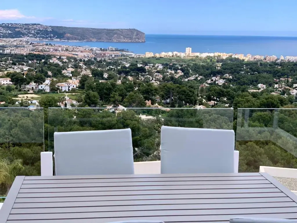 Villa Balconet by Villa Plus