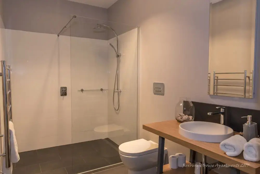 Roxburgh House Apartments