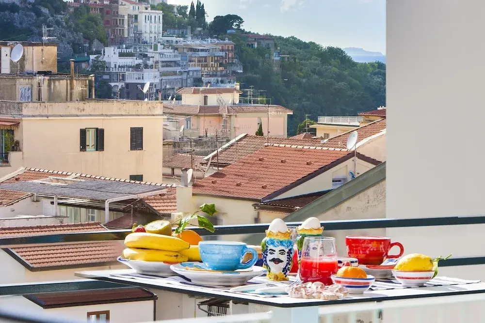 YourHome - Sersale Suites