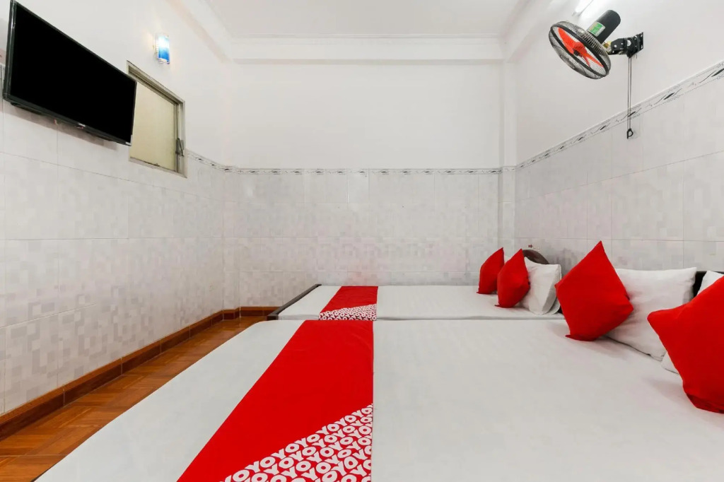 OYO 521 Hoang Anh Hotel