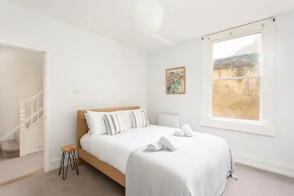 Bright Central Apartment