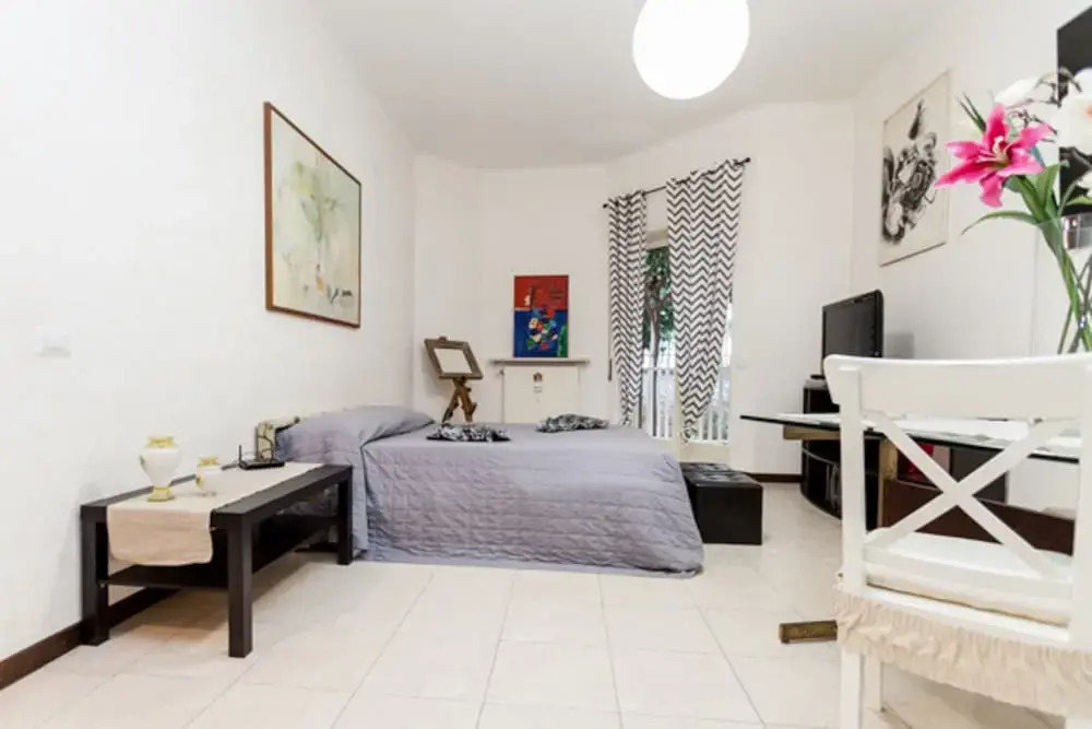 Izzy Apartment