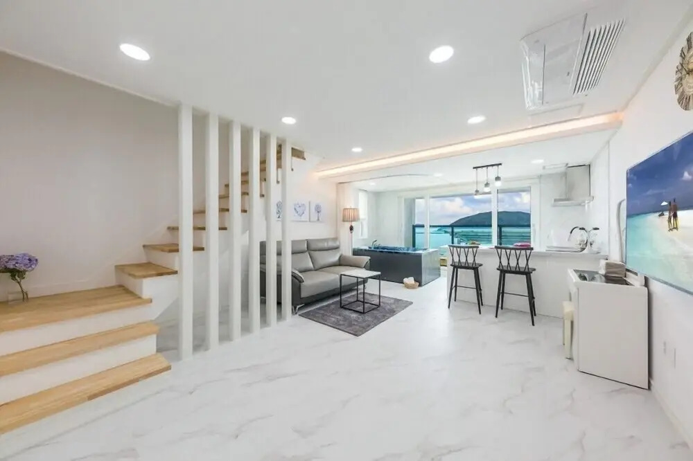 Arco Poolvilla Pension