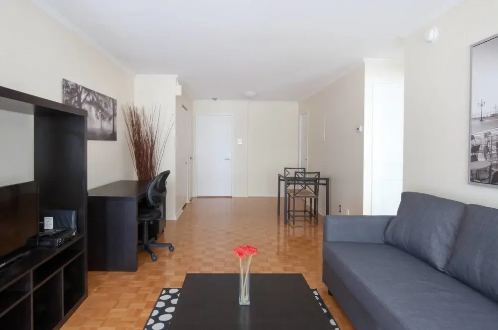 Slick 1BR Right Downtown by Namastay