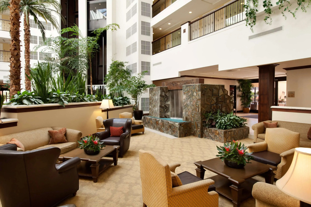 Embassy Suites La Quinta Hotel & Spa
