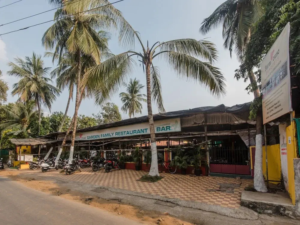 OYO 11890 Farmhouse Residency