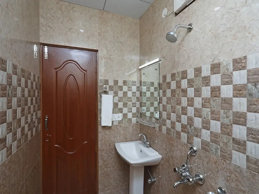 OYO 33014 Bhagwati Palace Guest House