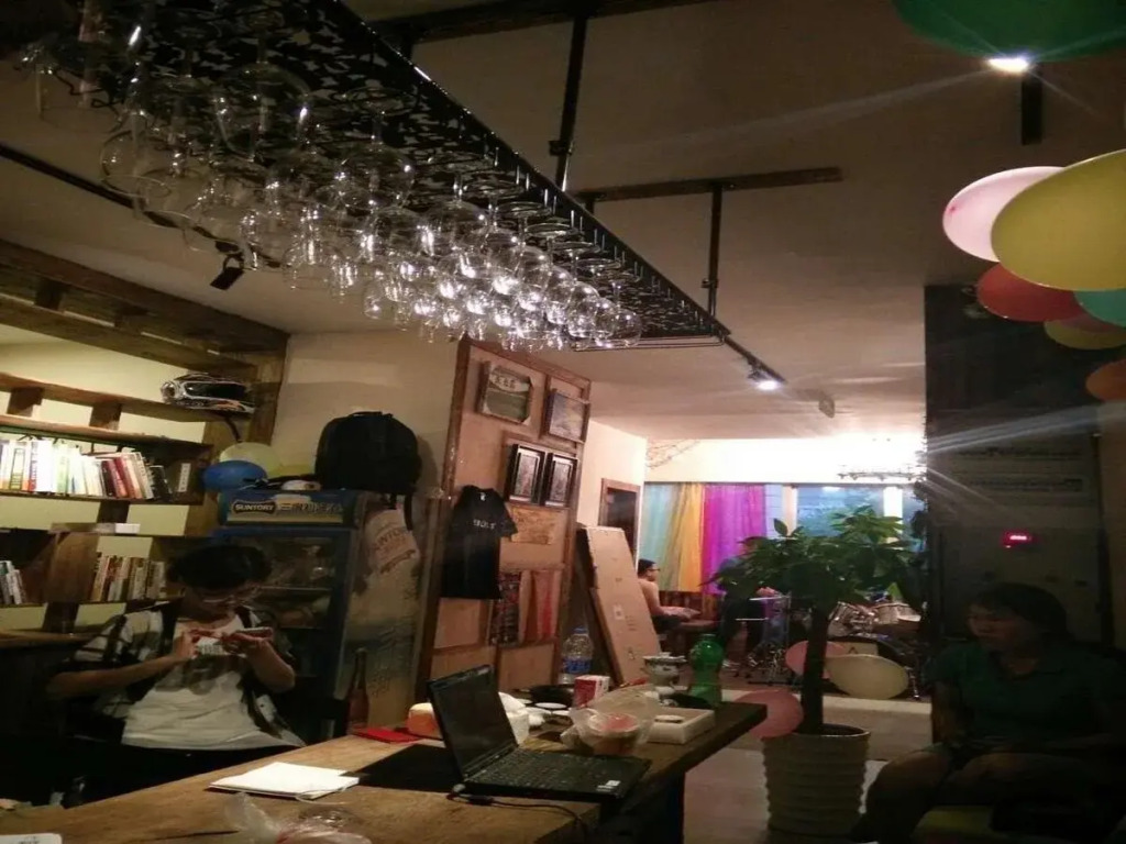Lutuo Hostel Jinqiao