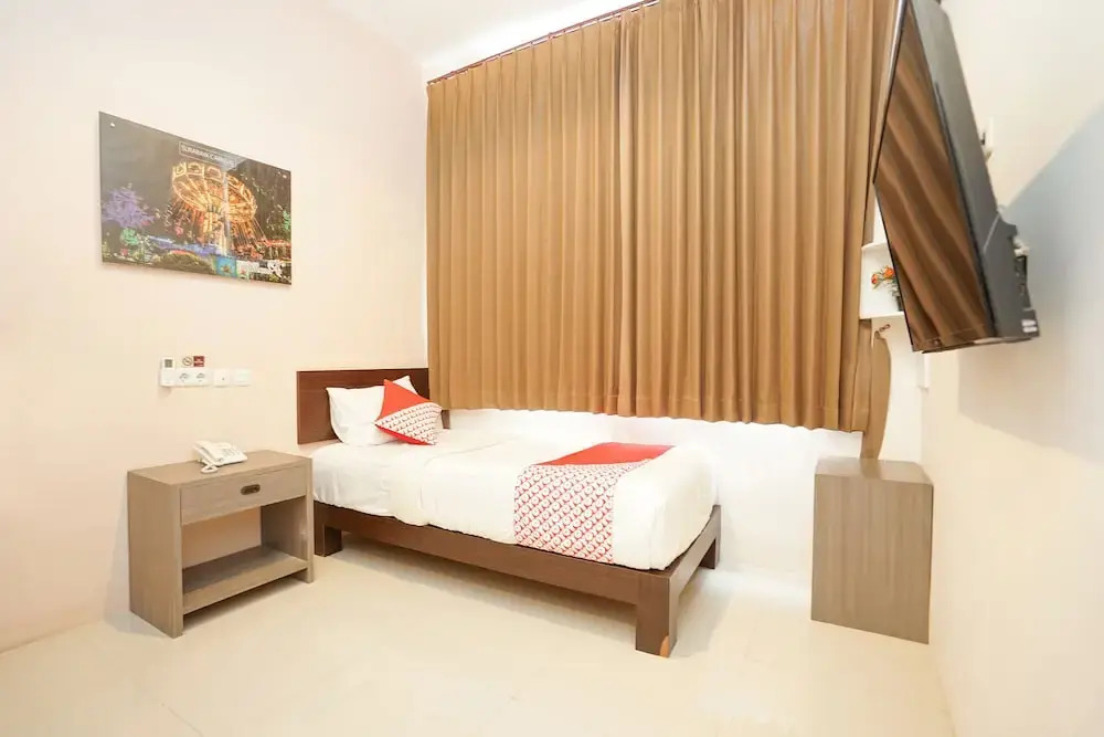 ZEN Rooms Basic Audah Syariah Sutos