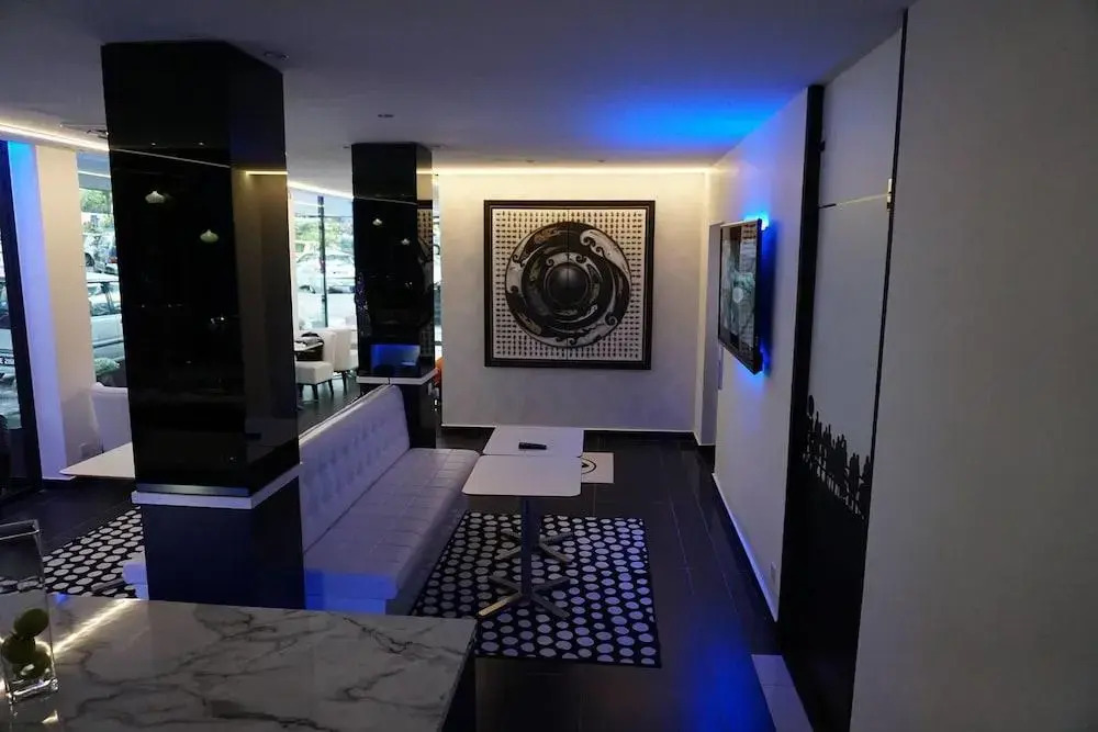 PJ-Luxe Boutique Hotel