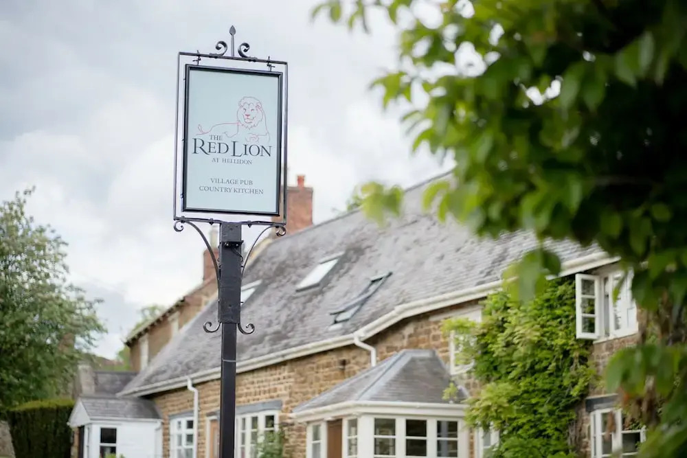 The Red Lion at Hellidon