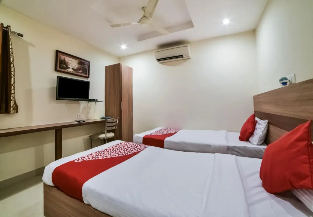 OYO 11233 Krs Nest Luxury Rooms