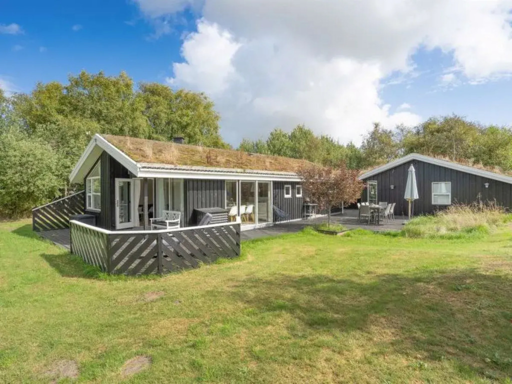 "Hagbard" - 2.6km from the sea in NW Jutland