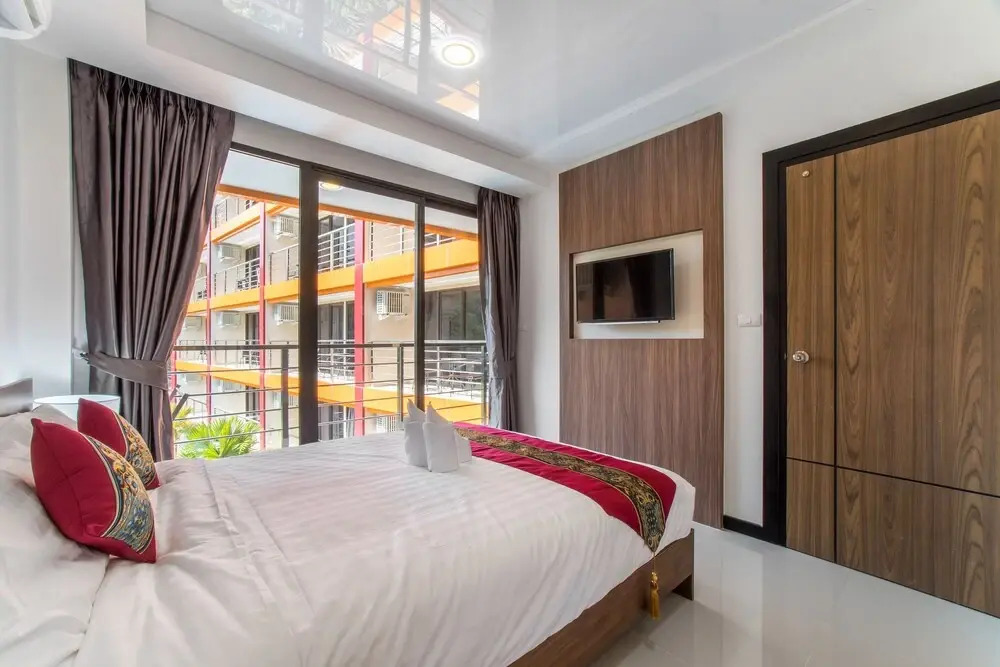 Naiharn Sea Condominium S402