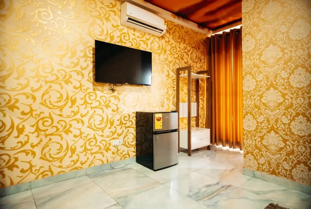 Plus 33 Hotel