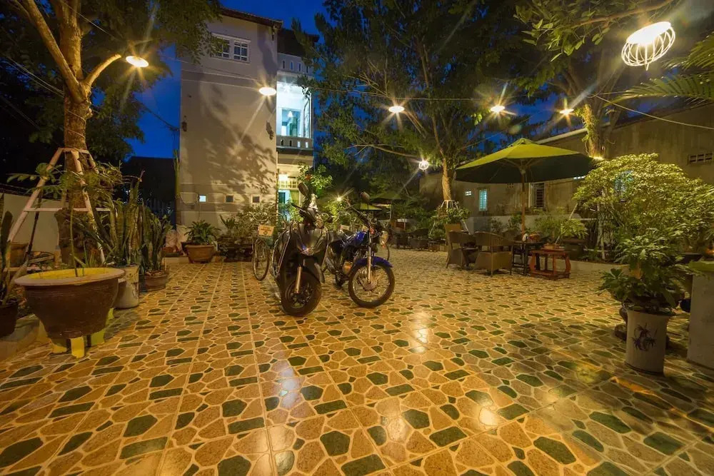 Apricot Homestay