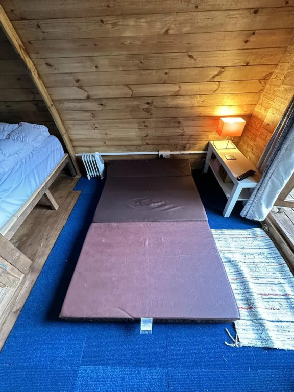 Woodland Camping pod With use of Campsite Bathroom