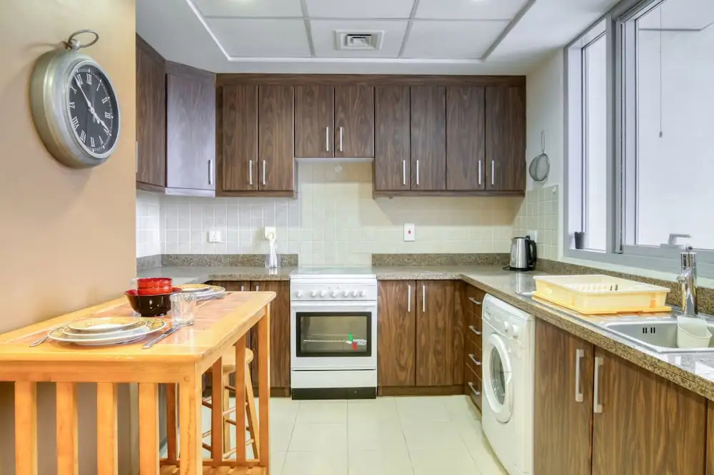 Executive Towers Amazing 1BR Onsite Pool Business bay
