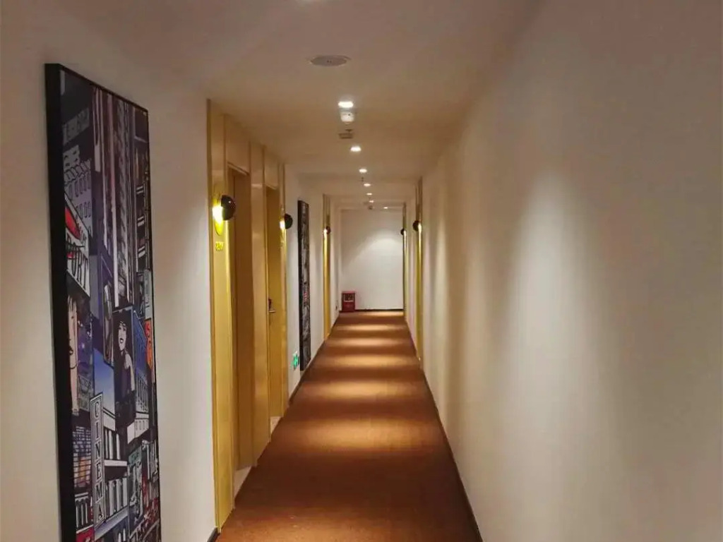 IU Hotels·Guangzhou Zengcheng Gualv Road Wanda Plaza