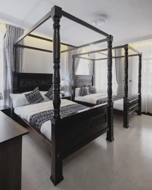 Skyhut Boutique House