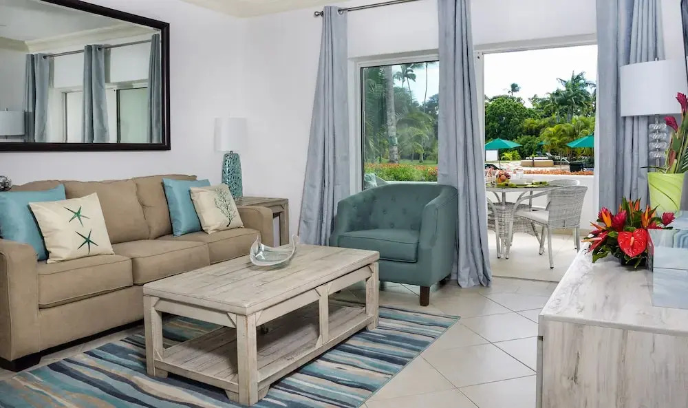Royal Glitter Bay Villas
