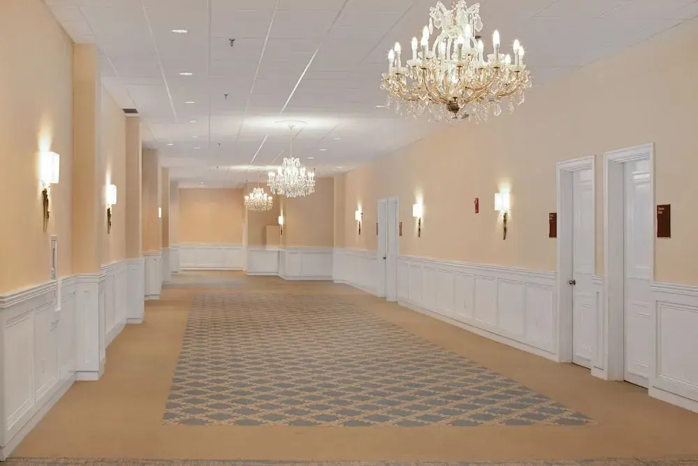 Westford Regency Inn & Conference Center