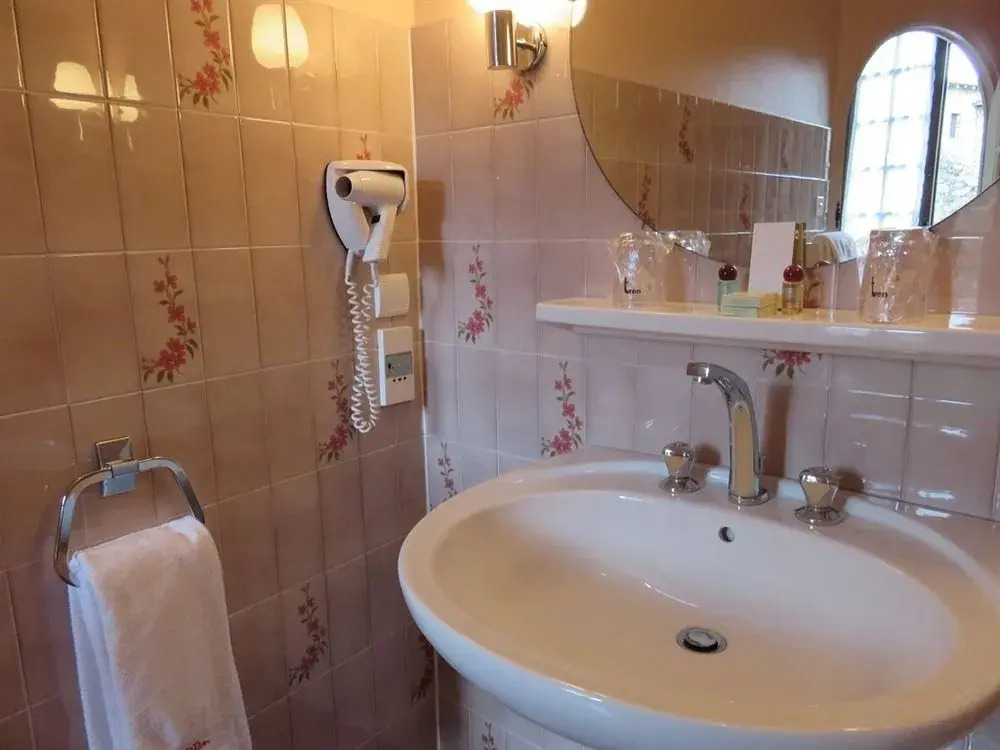 Hostellerie du Vieux Pérouges