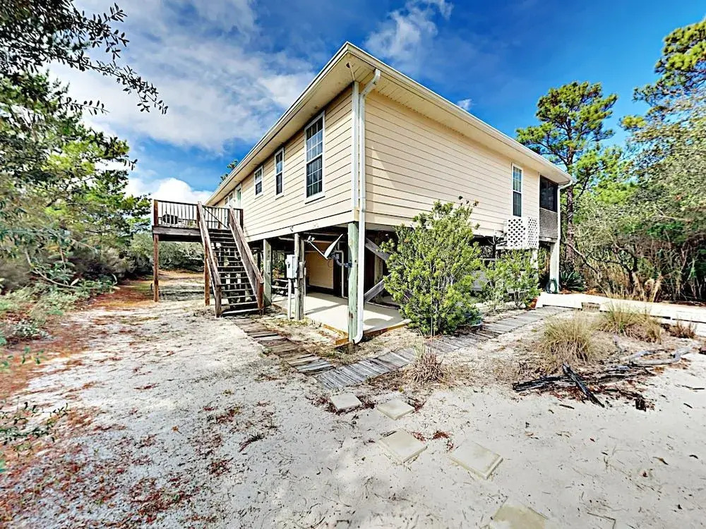 813 Cabana Beach House by RedAwning