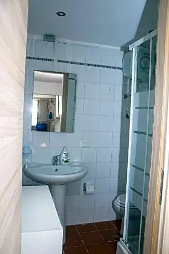 Villa vista mare con piscina privata a Mondello