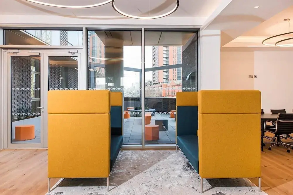 Stunning 2BR Manchester Apartment