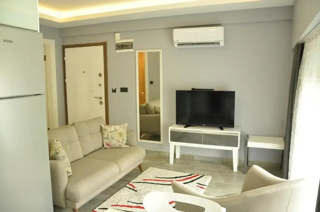 X SUITE APART