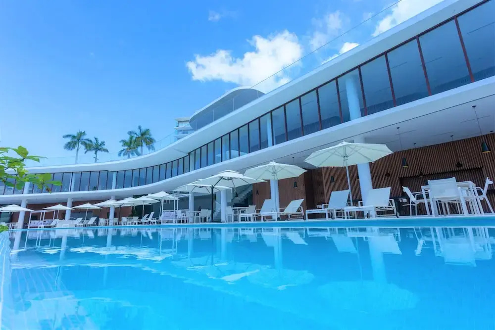 Condo Paradisus by Kivoya