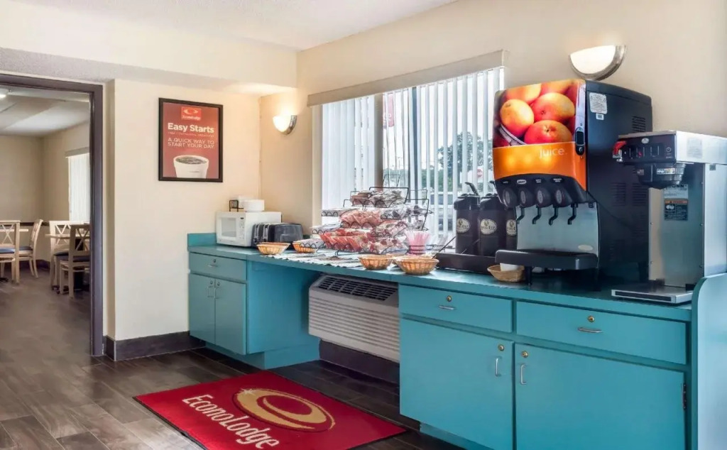 Econo Lodge Live Oak