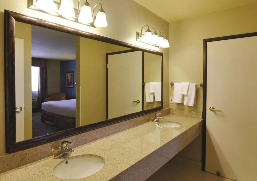 West Valley Inn