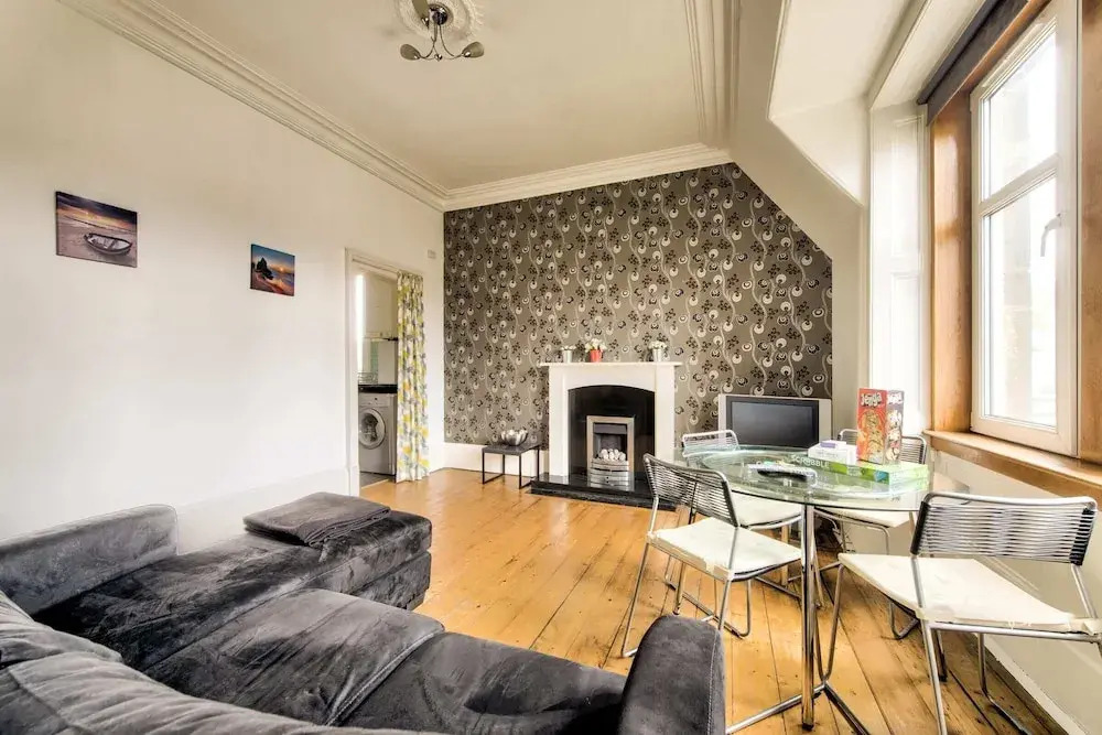Central location! 2BDR Flat in Haymarket