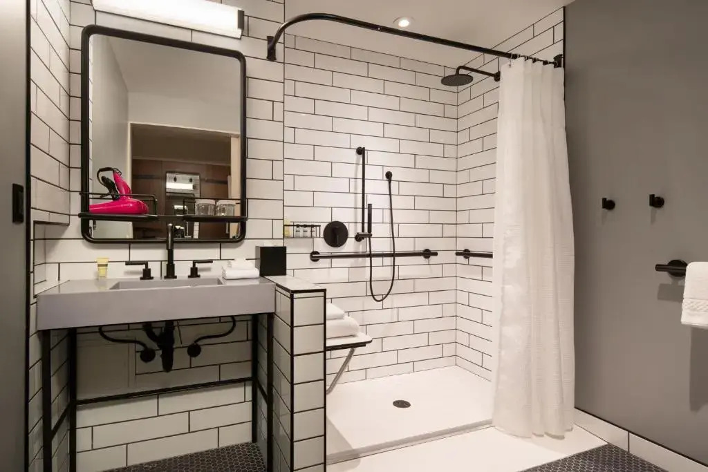 Moxy Oakland Uptown