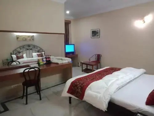 Pamposh Guest House, Gurgaon