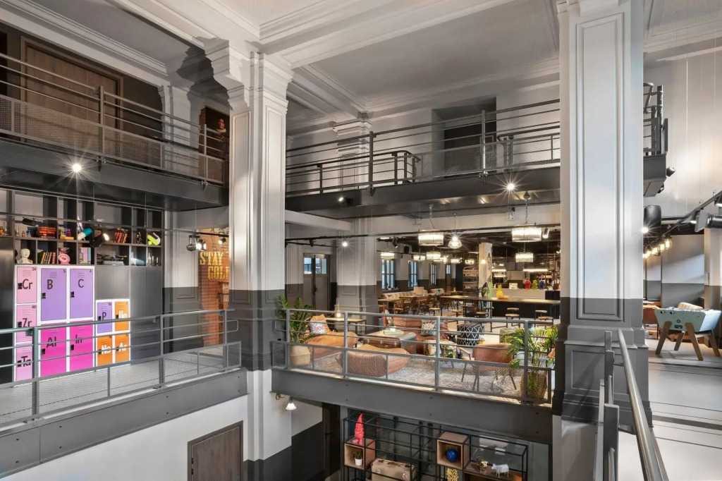 Moxy Lille City