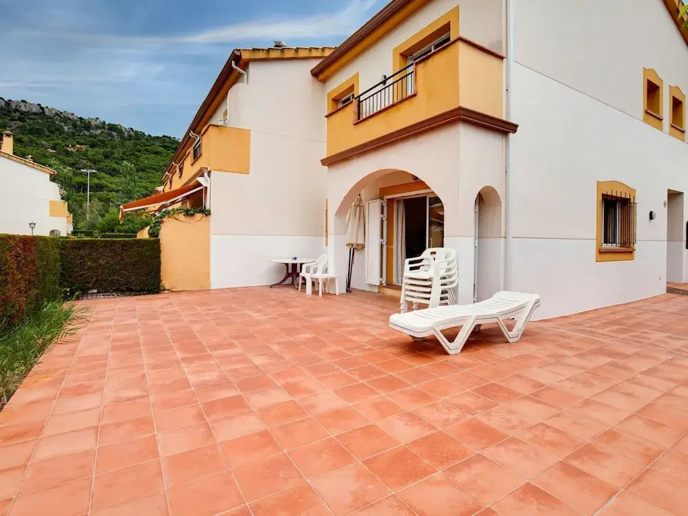 Explore Costa Brava From a Luxurious Holiday Home Close to the Centre