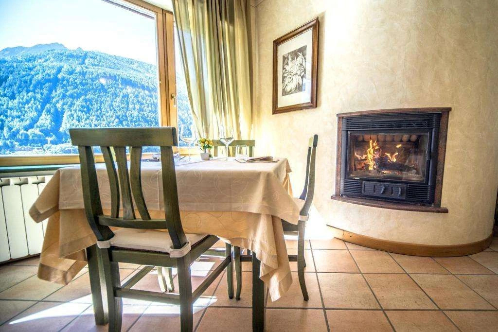 Hotel Veduta dellAdamello