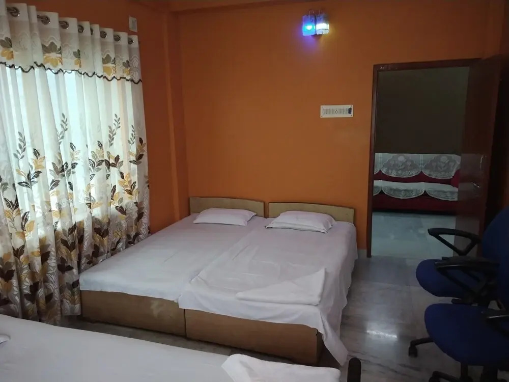 Royal Guest House & Service Apartment