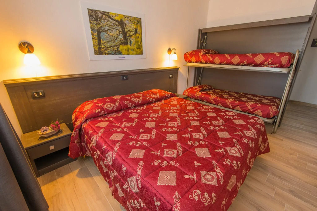 Hotel Iris