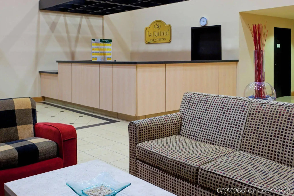 La Quinta inn & Suites Armonk Westchester County Airport